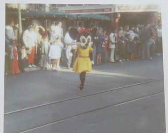 1970's Minnie Mouse Walt Disney Main Street Disneyland Snapshot Photo - Foto Finisher's Bonus Photo