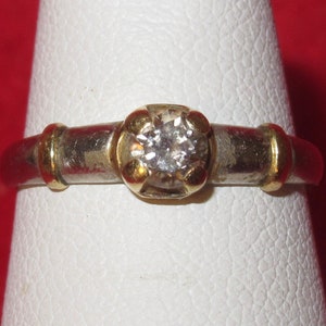 Vintage 1960&#39;s Ladies Platinum Diamond Engagement Ring - Size 4 1/4