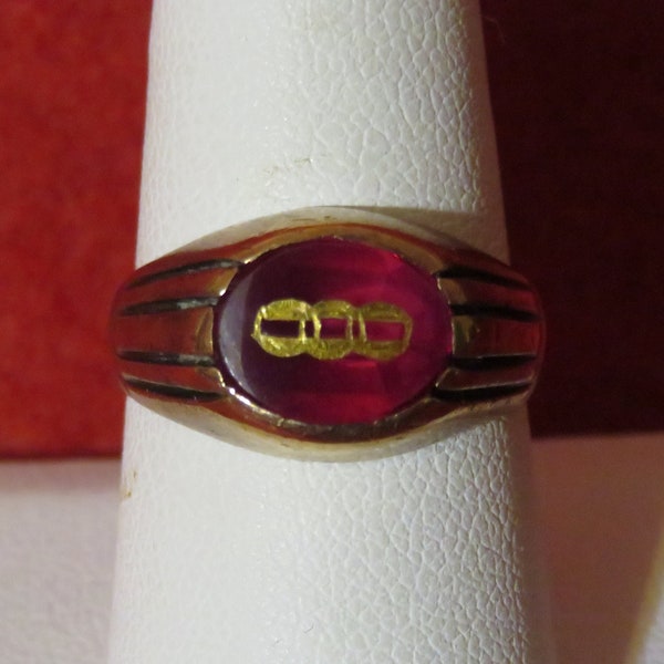 Antique 1900's Odd Fellows 10 Karat Yellow Gold Ruby Mens Fraternal Ring - Size 8 1/2