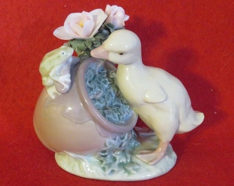 Vintage Lladro How Are You Duck & Frog Meet Fine Porcelain Figurine # 8025