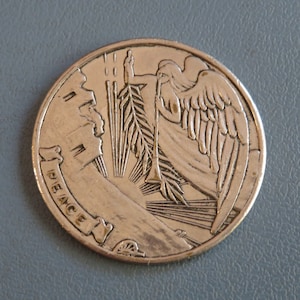Vintage 1919 World War I US Angel of Peace Medal Token