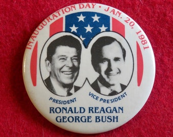 Vintage 1980's President Ronald Reagan Presidential Campaign Pin Back Button