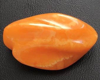 Vintage 1950's Carved Baltic Amber Brooch Pin