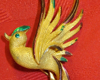 Vintage 1960s Gold Tone Bird Brooch: Green Rhinestone Eye