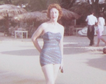 Vintage 1960's Pretty Lady In Bathing Suit At The Beach Snapshot Photo - Free Shipping