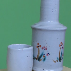 1950&#39;s Mid Century Modern Floral Decanter With Cup Studio Art Pottery Signed 9&quot; - Free Shipping