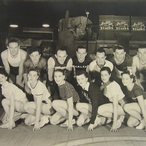 Original 1939 Chicago Coliseum Walkathon Contestants 7&quot; x 5&quot; Photo And Program - Free Shipping