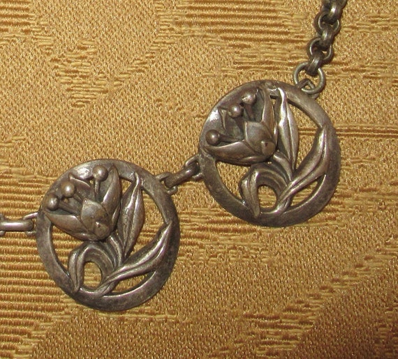 Antique 1900's Art Nouveau Floral Link Chain Hand… - image 5