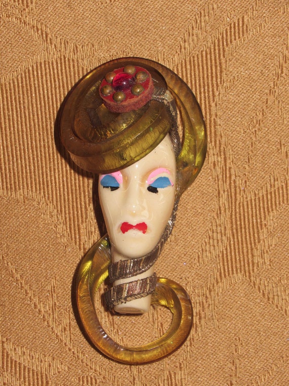 Outrageous Elzac 1940's Plastic Acrylic Painted L… - image 1