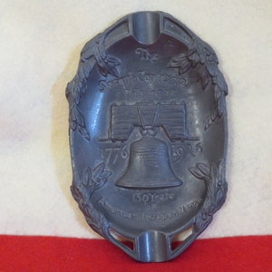 Vintage 1926 Sesqui-Centennial Exposition Philadelphia Pennsylvania Liberty Bell Souvenir Pot Metal Ash Tray/Ashtray