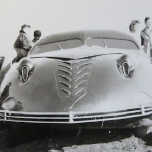 Phantom Corsair Vintage 1940/'s Prototype Automobile at Custom /& Classic Car Show Snapshot Photo Free Shipping