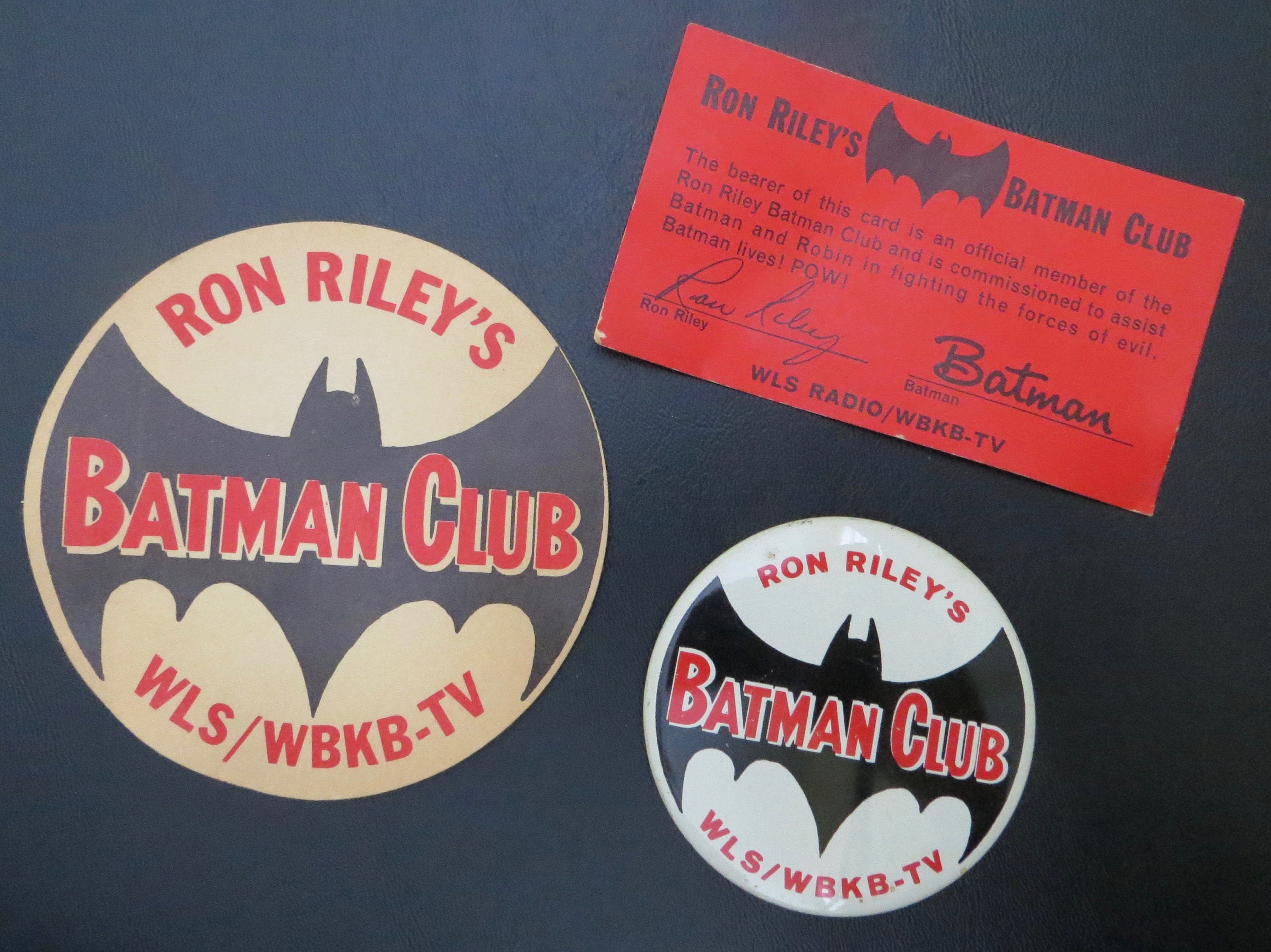 Original 1966 Ron Riley's Batman Club Chicago Pinback WLS TV Membership Kit  - Etsy, image size:3000x2247