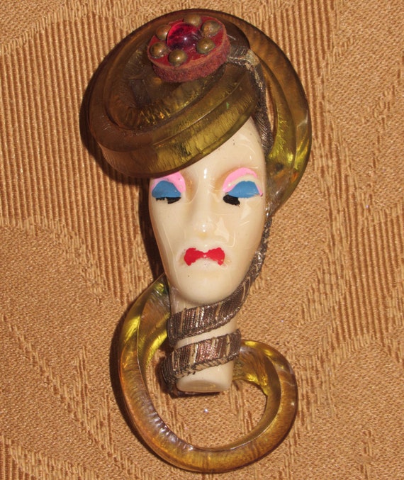 Outrageous Elzac 1940's Plastic Acrylic Painted L… - image 7