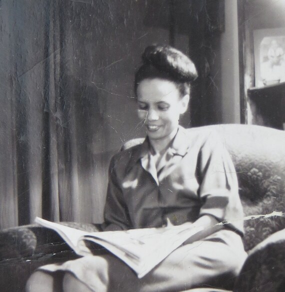 Pretty 1940 S African American Black Woman Reading Etsy