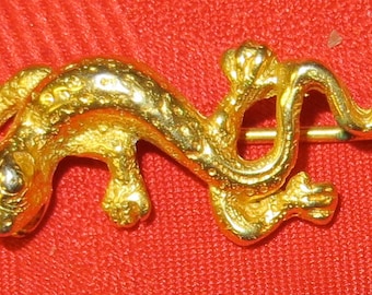 Beautiful 1970's MMA Gold Tone Lizard Stick Pin Metropolitan Museum Of Art - Free Shipping