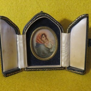 1900s Madonna & Child Hand Painted Decor - Signed Leather Case