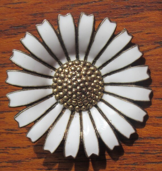 Mid Century Anton Michelson Danish Sterling Silver Enamel Daisy