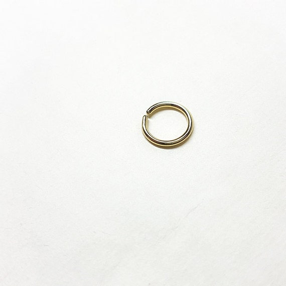 Plain nose ring 916 gold stud, Women's Fashion, Jewelry & Organisers,  Necklaces on Carousell