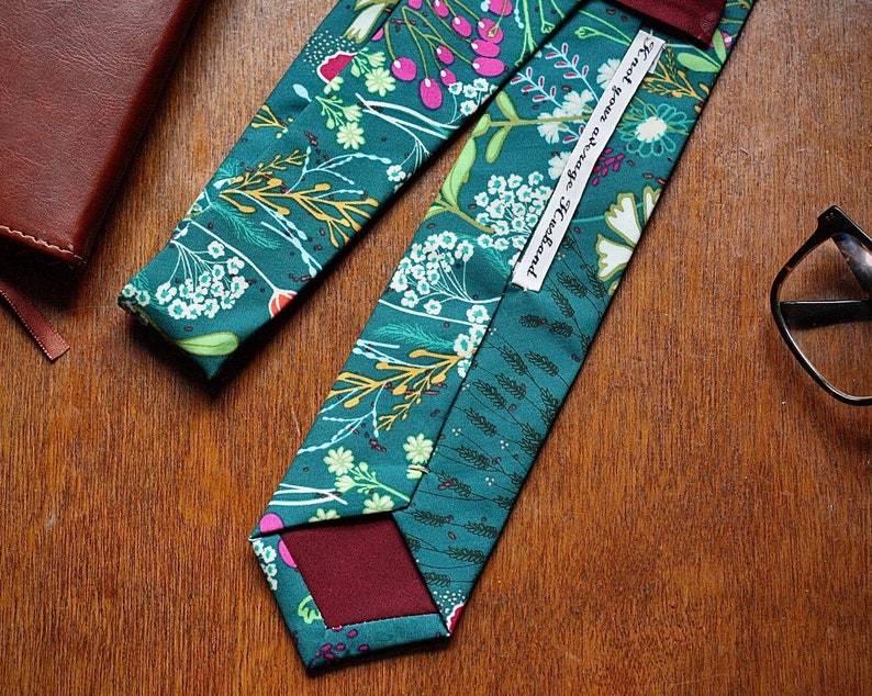 Personalised Neck Tie Gift for him for Fathers Day. Unique Dad, Husband, Boyfriend present with customisable label. Perfect letterbox gift image 1