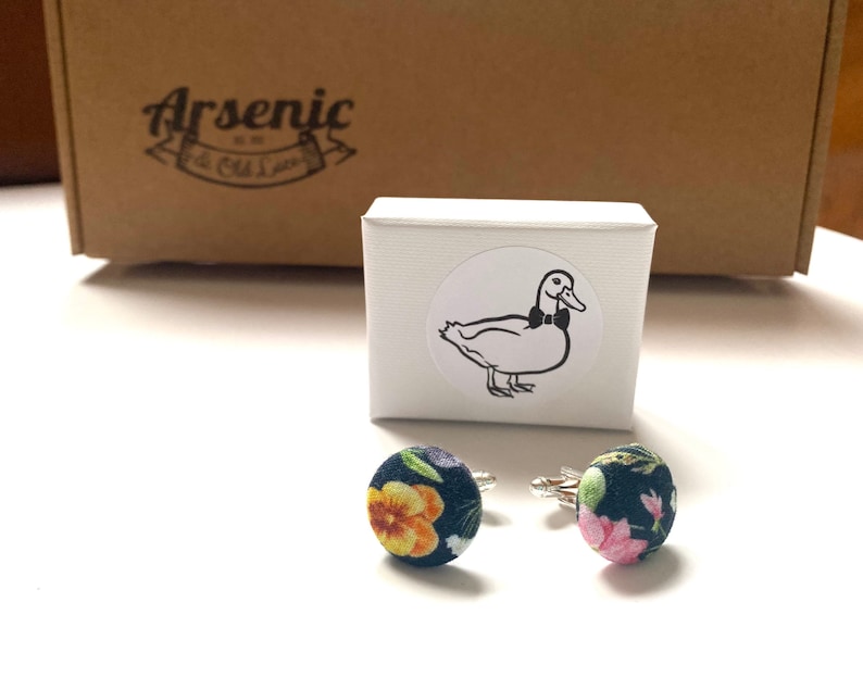 Add a Set of Matching Cufflinks to Your Order image 3