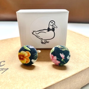 Add a Set of Matching Cufflinks to Your Order image 6