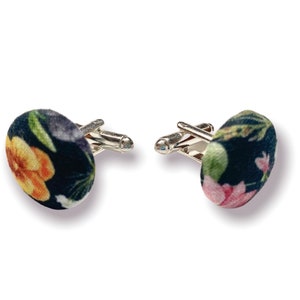 Add a Set of Matching Cufflinks to Your Order image 5