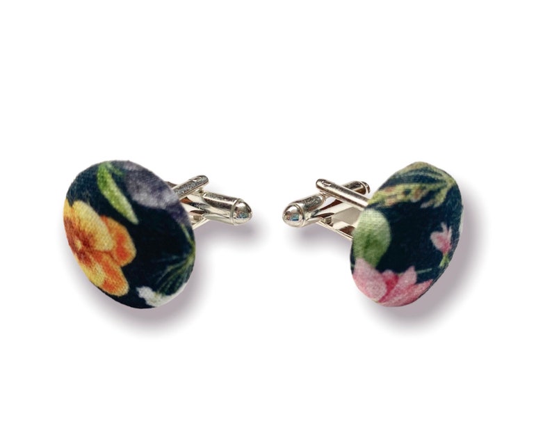 Add a Set of Matching Cufflinks to Your Order image 5