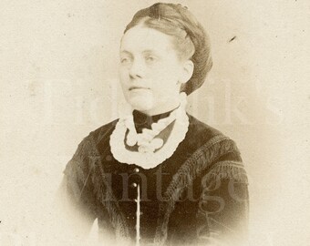 RPPC Wavy Hair Oxford Studio Lace Collar Portrait Hair Style Young Lady