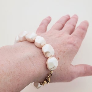 Vintage Monet Peach Pink Faux Baroque Pearl Bracelet image 9