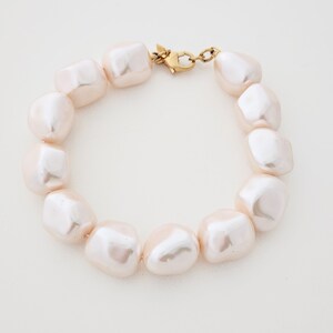 Vintage Monet Peach Pink Faux Baroque Pearl Bracelet image 4