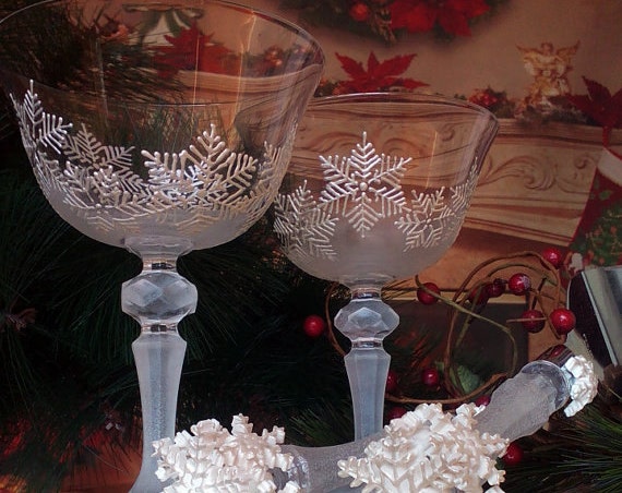 Set of 2 Crystal Winter Wedding toasting hand painted champagne flutes White snowflakes Cake serving set