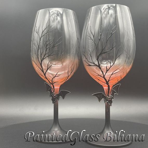 Bats red and black wine glasses, Halloween wedding theme