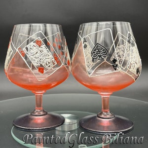 Ensemble de 2 verres à whisky cognac cognac en cristal peints à la main pour le jeu de cartes de poker Las Vegas Casino Royal Flush en rouge et noir