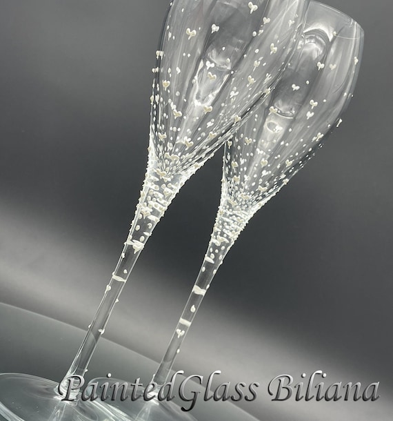 Set of 2 hand painted white wine/ champagne glasses Valentine's day in pearly white color