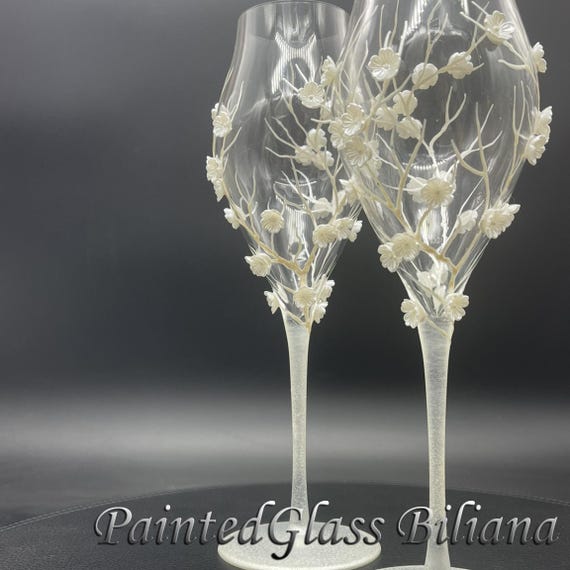 Sakura Wedding Toasting Glasses Cherry blossom wedding theme Champagne Flutes Hand Painted Set of 2