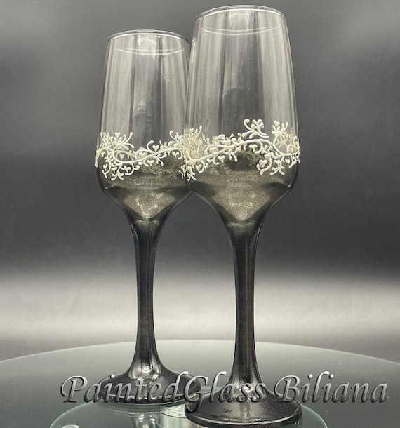 Set of 2 hand painted wedding champagne flutes Gatsby style Black and white