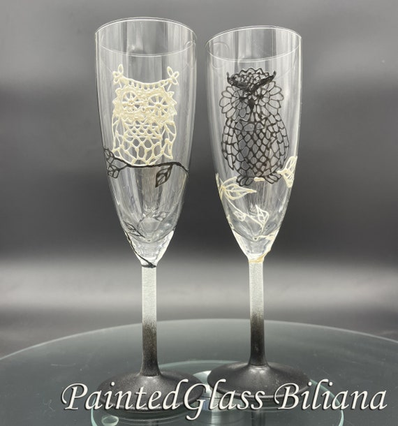 Wedding Glasses Champagne Flutes Set of 2 Owl couple in Black and White lace
