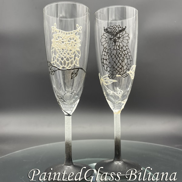 Wedding Glasses Champagne Flutes Set of 2 Owl couple in Black and White lace