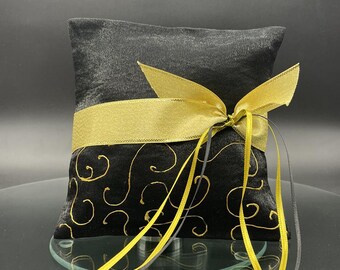 Black and gold wedding ring pillow