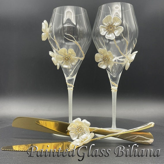 Cherry blossom wedding champagne flutes hand painted wedding champagne flutes, Set of 2