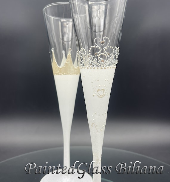 Royal wedding Set of 2 toasting hand painted champagne flutes Crown King Queen wedding Swarovski crystals White color