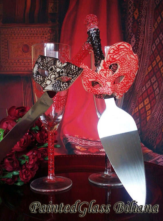 Wedding Glasses Champagne Flutes Set of 2 Lace domino Masquerade mask in Black and Red color Mask Cake serving set