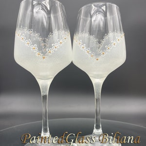 Set of 2 hand painted wine glasses Heart