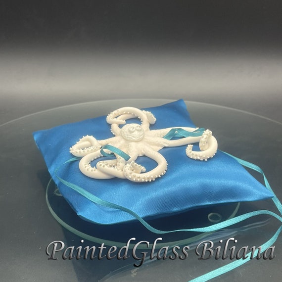 Octopus ocean ring pillow