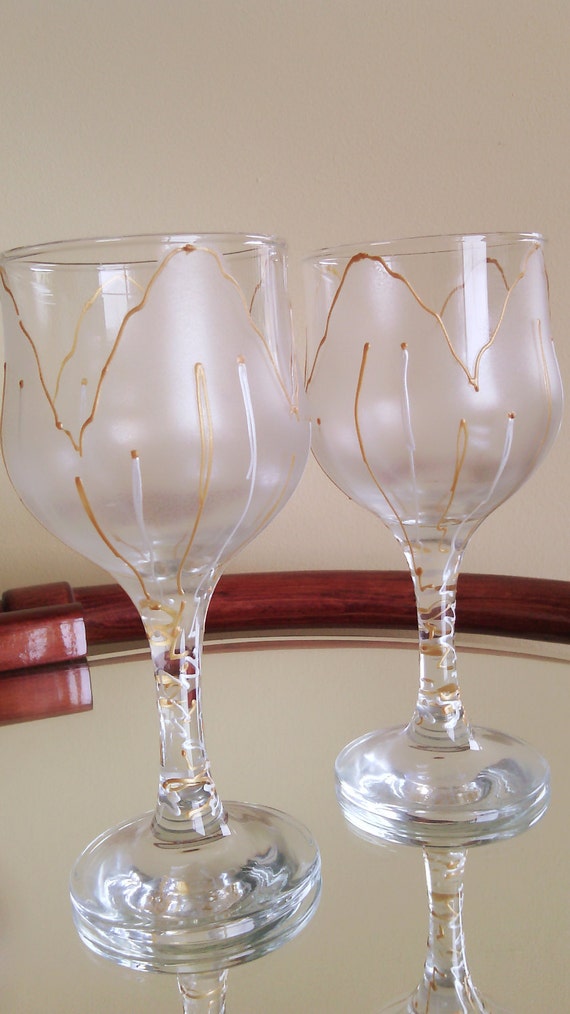 Set of 2 Hand Painted Unique Wine Glasses Golden Tulip 