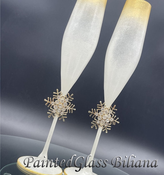 Set of 2 Golden snowflake Winter Wedding toasting hand painted champagne flutes