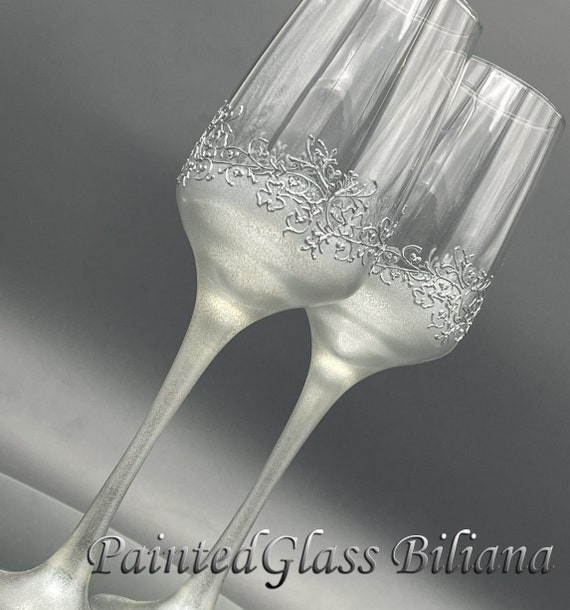 Set of 2 hand painted champagne flutes Lace Gatsby style in silver
