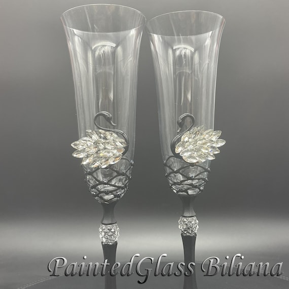 Black swan wedding champagne flutes