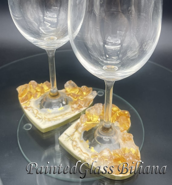 Geode heart anniversary wine glasses in gold