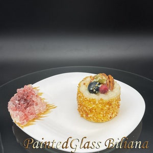 Plato para tarta de geoda de color rojo burdeos